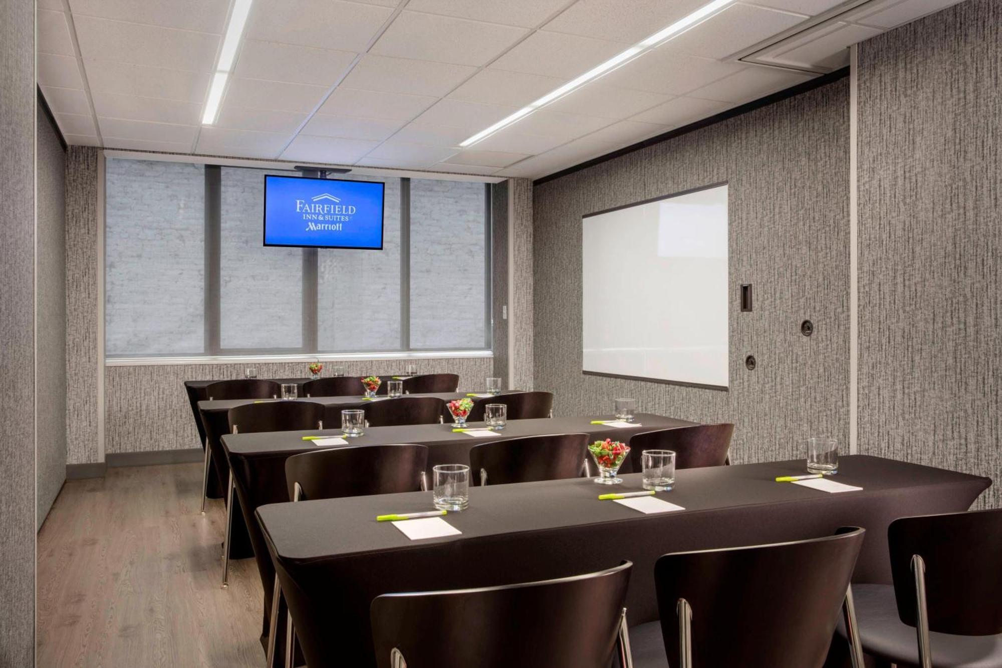 Fairfield Inn And Suites Chicago Downtown/ Magnificent Mile Екстер'єр фото