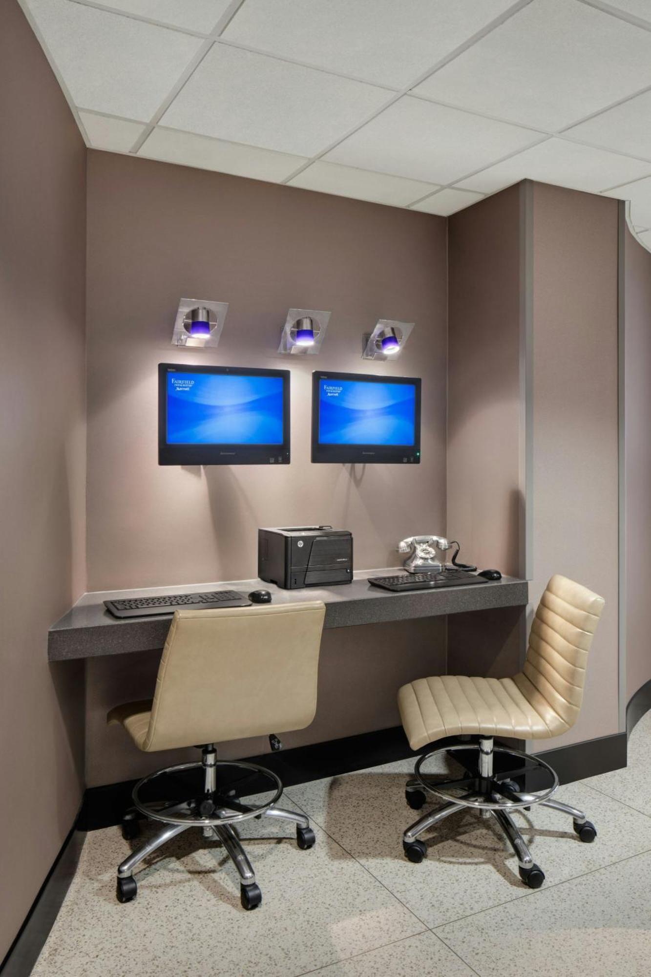 Fairfield Inn And Suites Chicago Downtown/ Magnificent Mile Екстер'єр фото